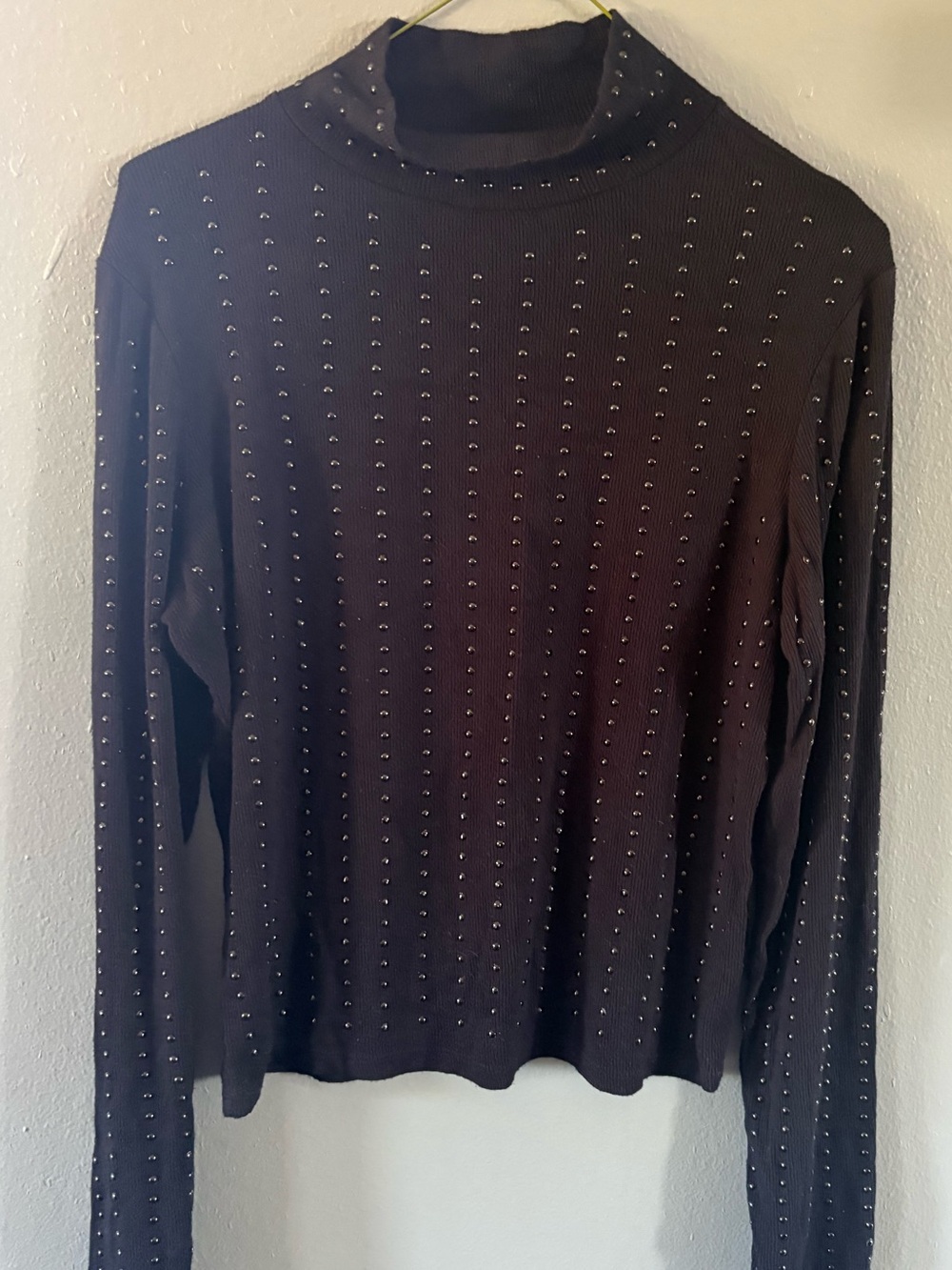 BKE Boutique Black Ribbed Top with Script Label